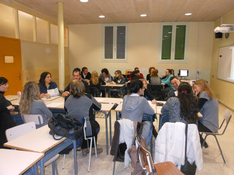 Taller para madres y padres con hijos en Ed. Infantil, en un centro escolar de Terrassa (Barcelona), dirigido por la Dra. Juani Mesa Expósito.