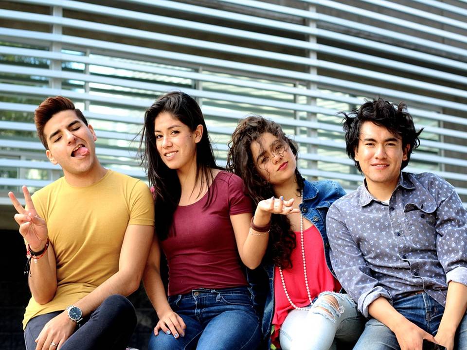 No me imagino un mundo donde las personas pasen por la escuela o la universidad y solo hayan aprendido a ganar dinero, a ser winner or loser.